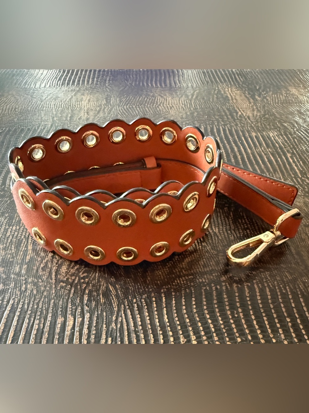 Scalloped Faux Leather Adjustable Purse Strap Gold Like Grommets | NWOT - Picture 2 of 7